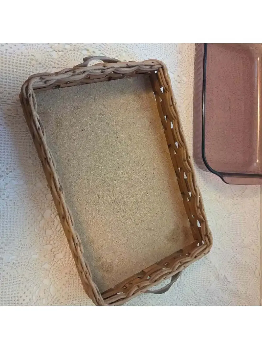 Vintage Pyrex Amber Glass 13x9 Casserole Dish in Wicker Basket w Leather Handles